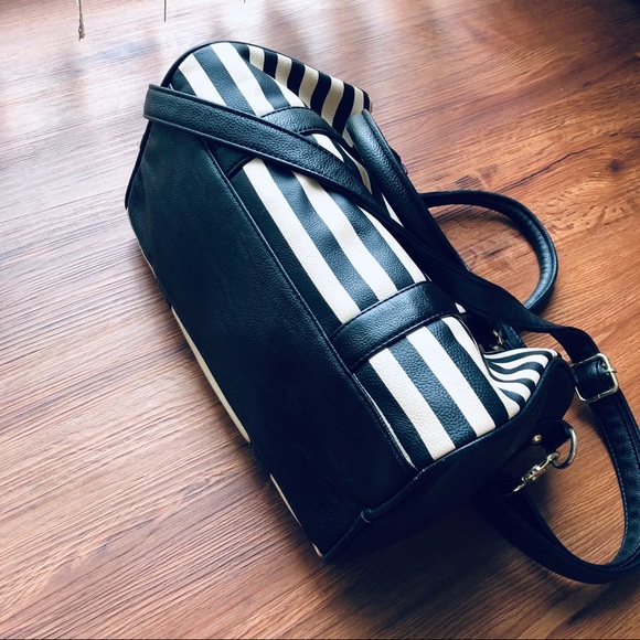 TRADED 📦 Betsey Johnson Satchel/Shoulder Bag - Picture 7 of 7